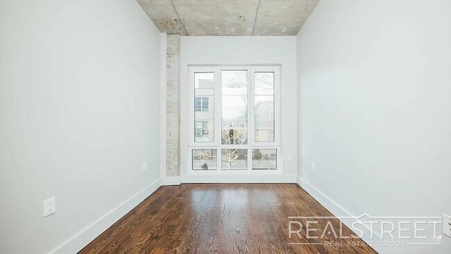 Photo - 31-19 37th St Unit 4D
