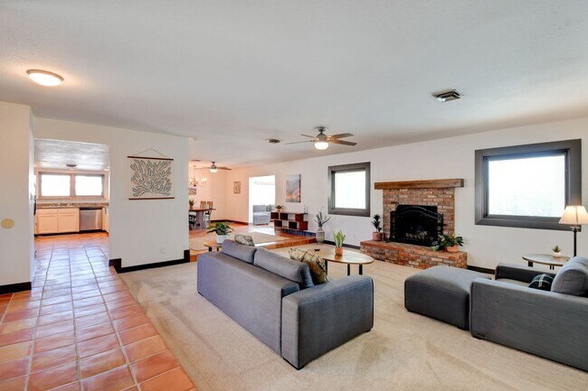 Photo - Paradise Palms – No neighbors behind you –...