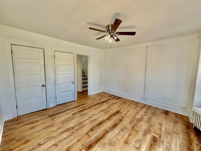 Photo - 1012 S Hall St Unit B