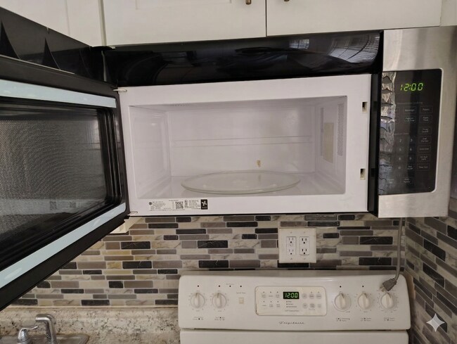 Photo - 212 E Drury Ave