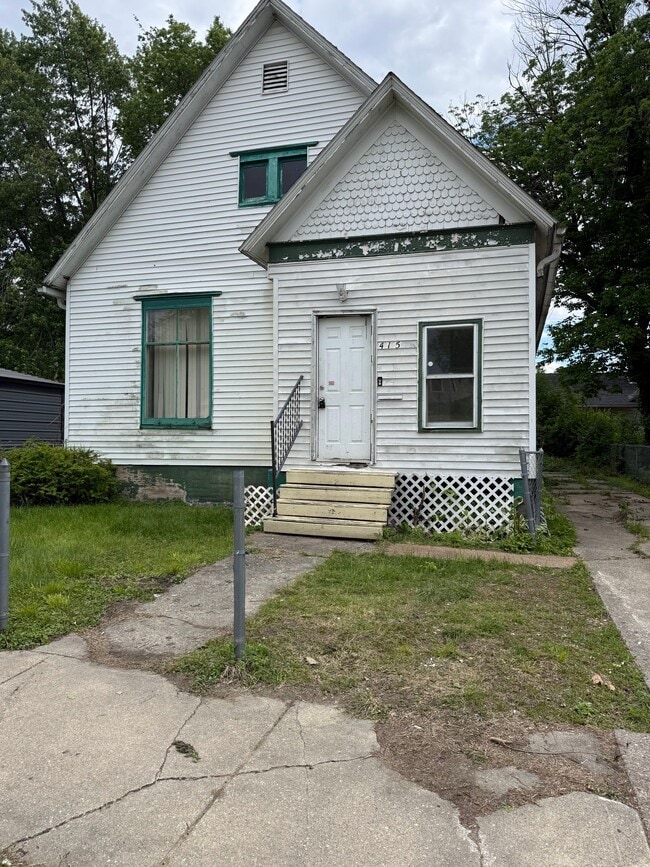 Photo - 415 E Division St