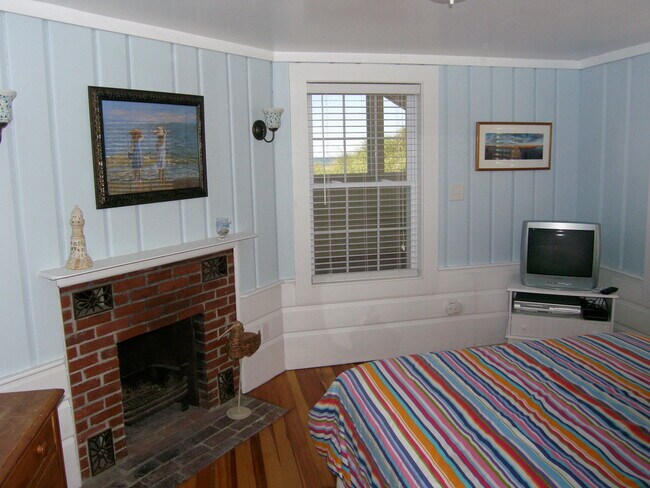 Photo - 145 Shore Blvd