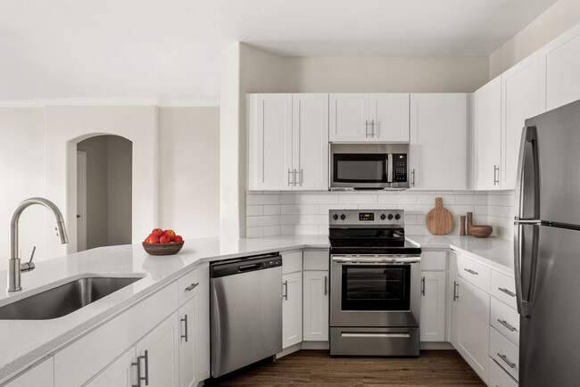 Building Photo - Waterford at Peoria Rental