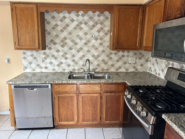 Photo - 1154 W Brompton Dr