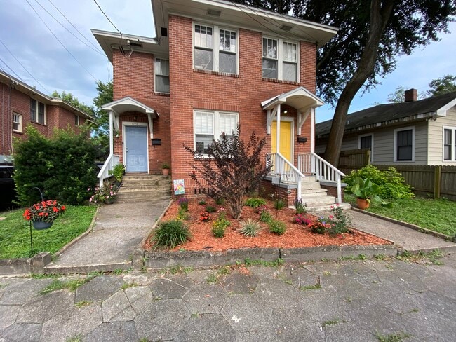 Front of Building - 809 Acosta Street