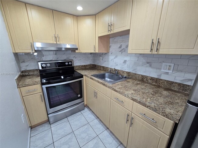 Photo - 4715 NW 7th St Unit 410-2