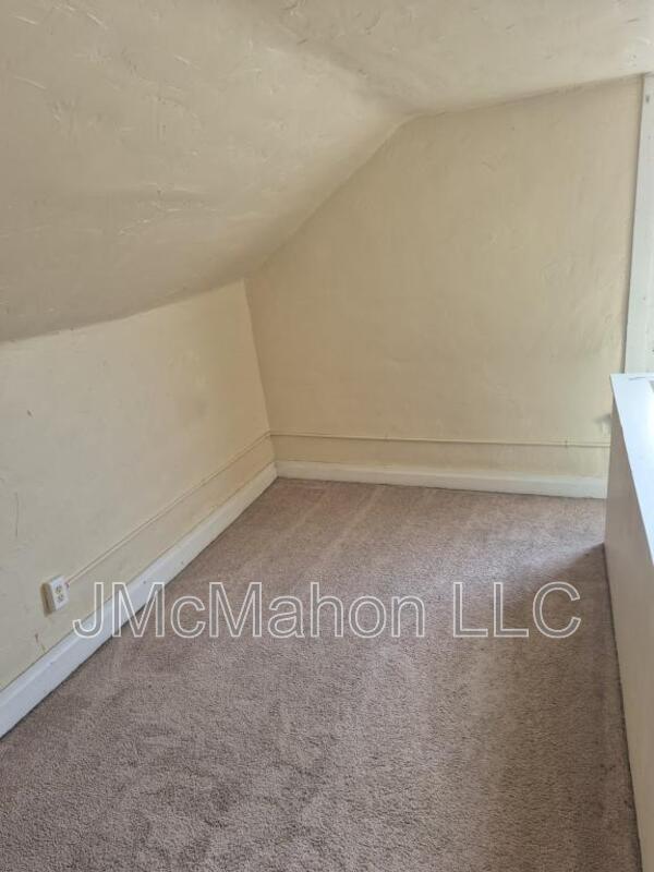 114 Mound Ave