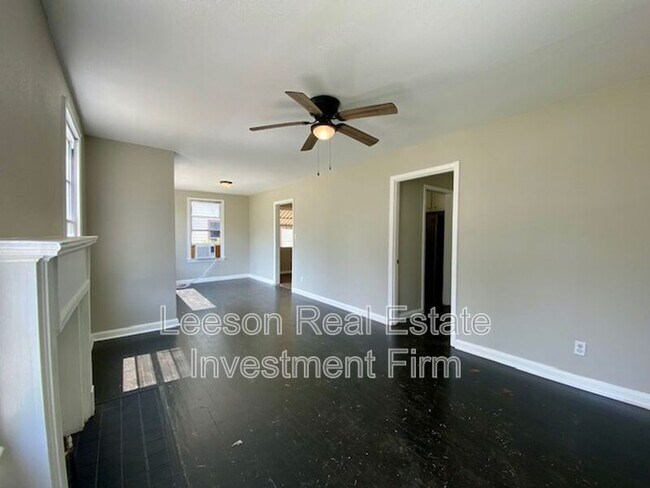 Photo - 3524 Michigan Blvd