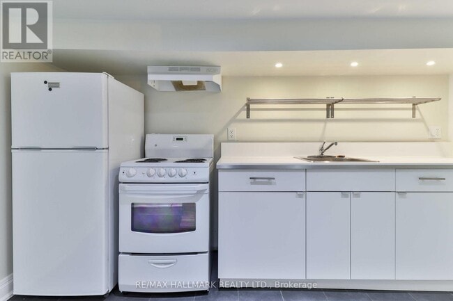 Photo - 281 Symington Ave