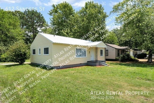 Photo - 612 Sanders St