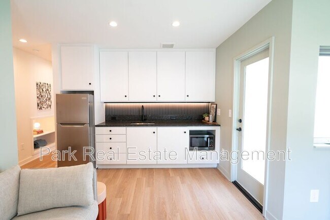 Photo - 901 E Edenton St