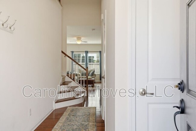 Photo - 126 Middleby Way