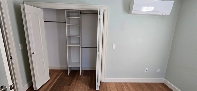 Photo - 462 Main St Unit 5