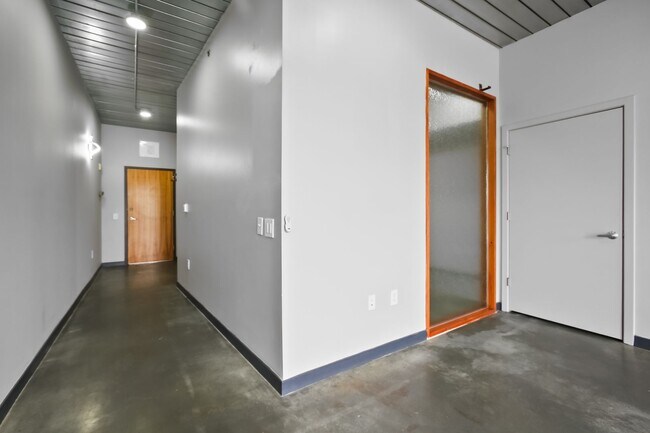 Photo - 620 Glen Iris Dr NE Unidad 501