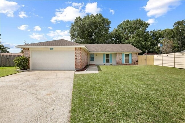 Building Photo - 303 Runnymeade Cir