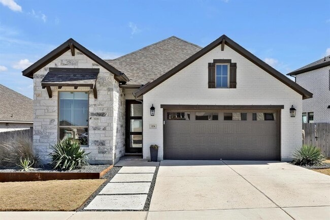 Building Photo - 378 Carpenter Hill Dr