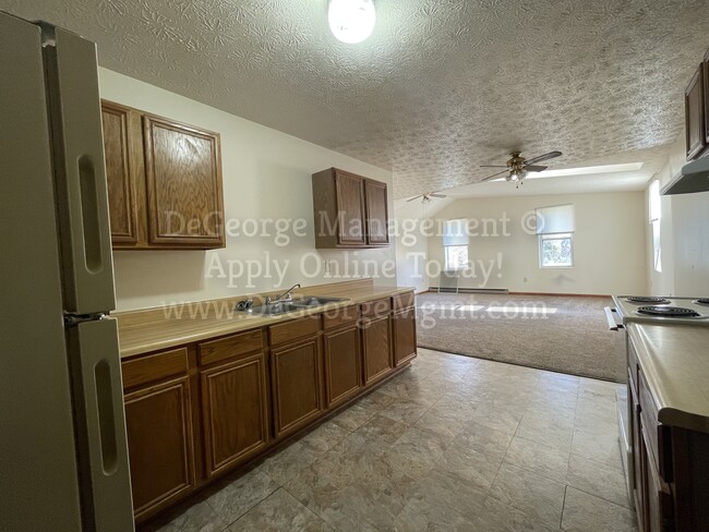 Building Photo - Lake Country Gardens Rental