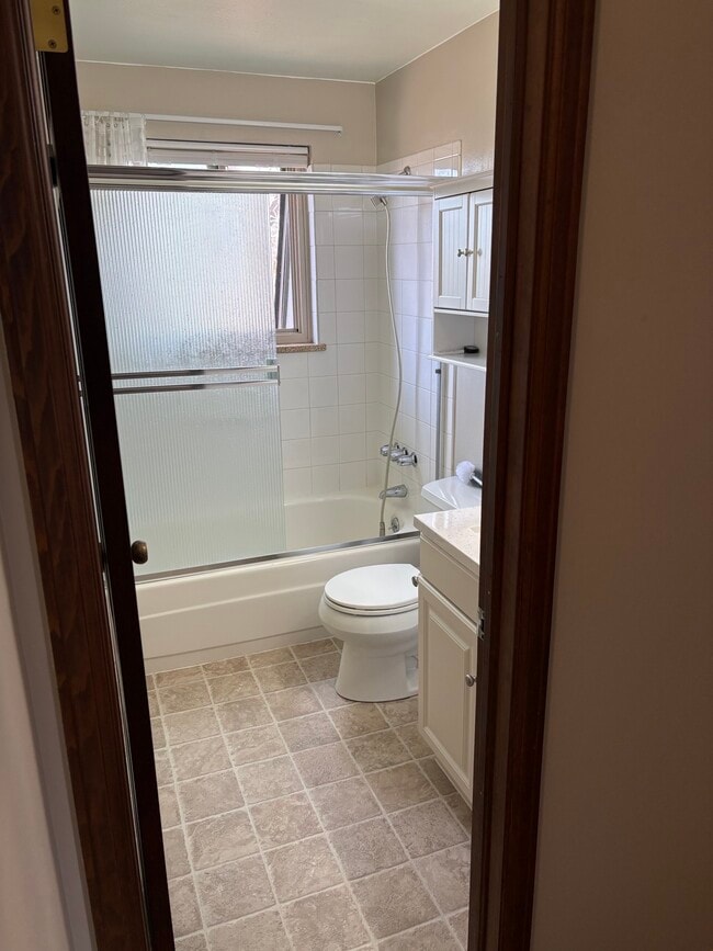 Photo - Cedar Crest Apartments