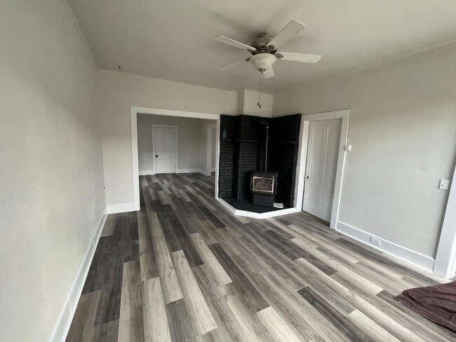1420 Valley.