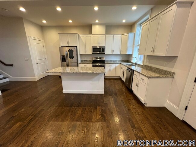 Photo - 2044 Beacon St Unidad 3