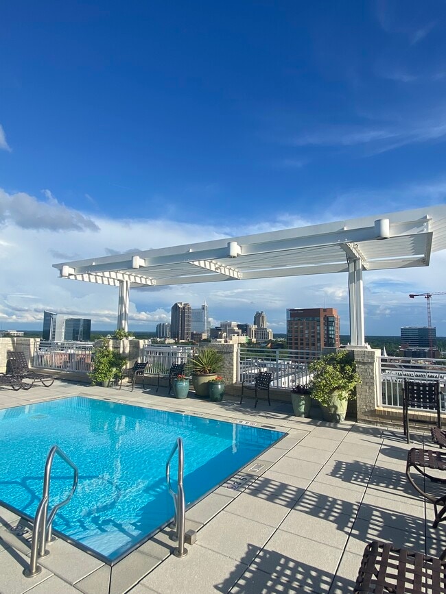 Photo - 400 W North St Unit 714