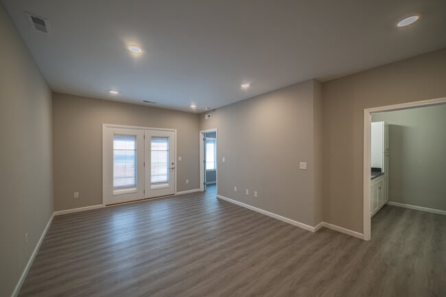 Photo - Oaks Place