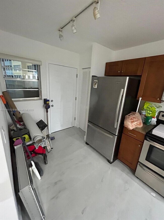 Photo - 1750 NE 191st St Unit 426-4