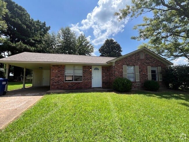 Building Photo - Renovated 3 Bedroom 1 Bath Home for Rent!