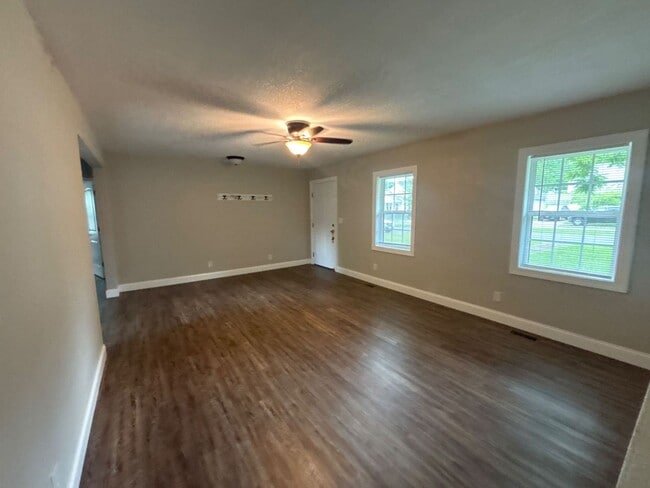 Photo - Cute, cottage in a prime location off of Oakland Ave, near Downtown and ETSU, 2 bed/1 bath for $1...