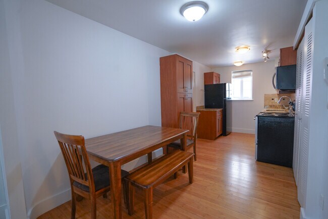 Photo - 613 Westgate Ave Unit B