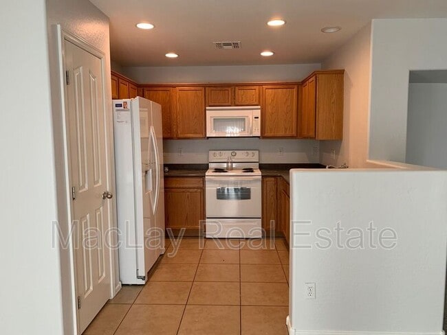 Photo - 5809 E Hampton Ave