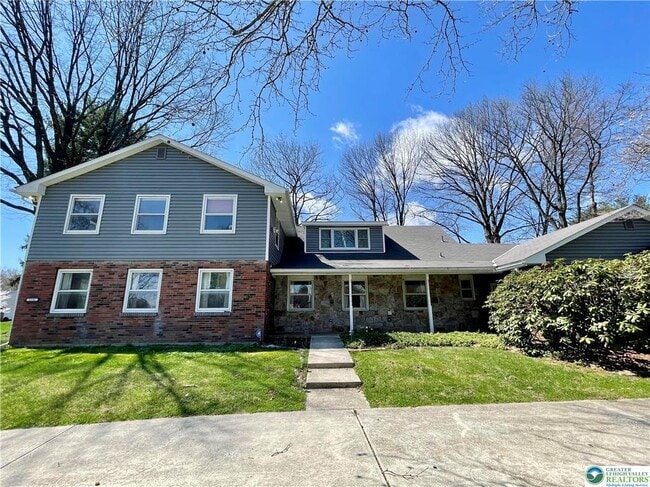 Photo - 1331 Armstrong Rd