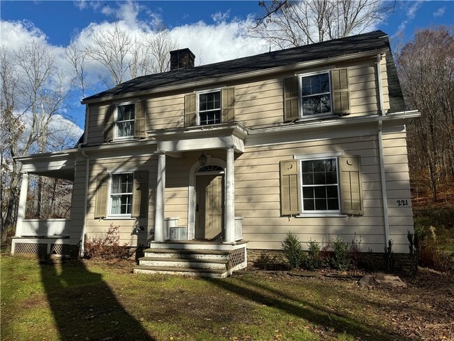 Building Photo - 221 Centennial Farm Ln