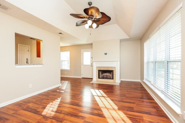 Photo - 707 Judge Mason Way