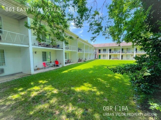 Photo - 861 E High St Unidad 206
