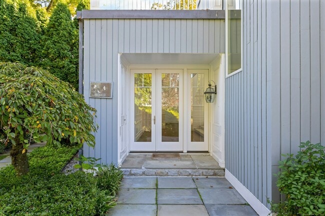 Photo - 155 Pear Tree Point Rd