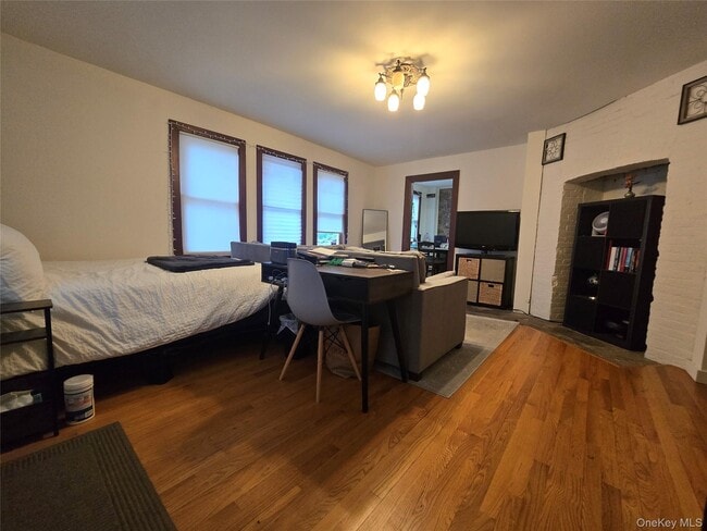 Photo - 117 S Broadway Unit South