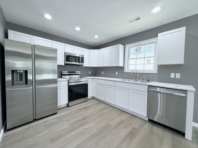 Photo - 531 E Vine St