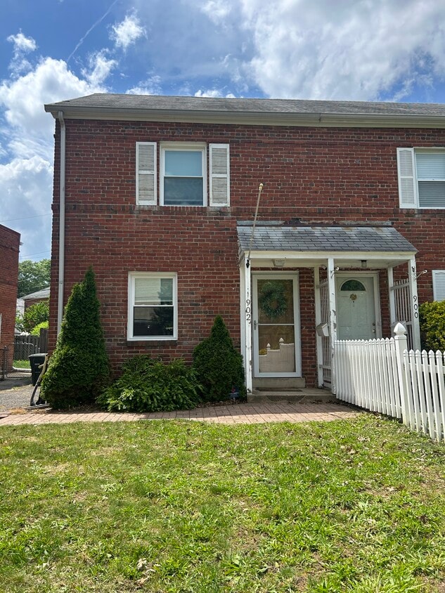 Photo - 902 S Highland St (Arlington, VA)