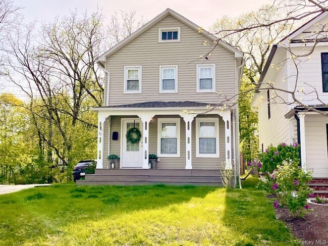 Photo - 32 Oak St