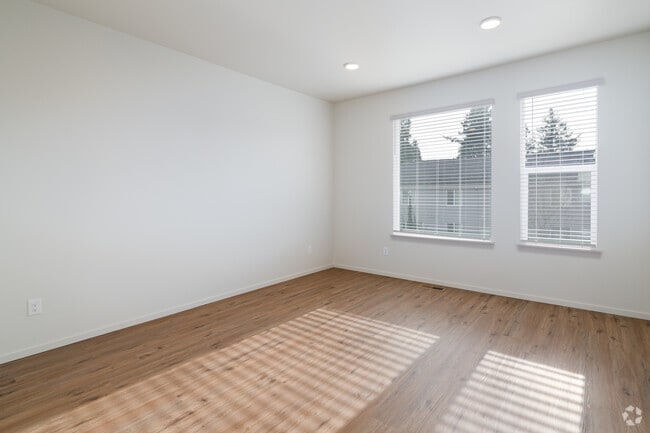 3BR, 3BA - 1495SF - Living Room