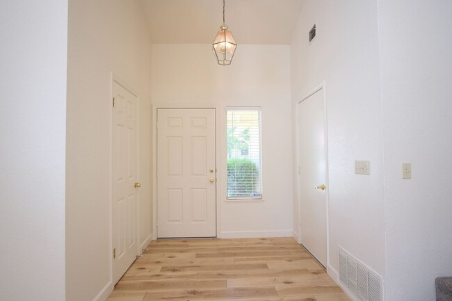 Photo - 3 Bedroom 3 bath home in Modesto