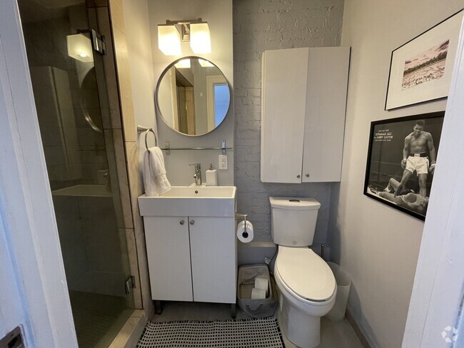Building Photo - 37 Gray St Unit 3 Rental