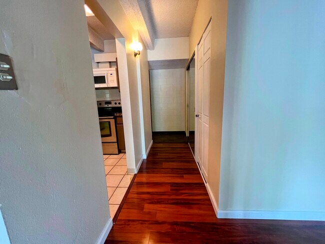 Photo - 555 E 10th Ave Unit 105