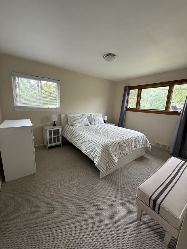 Photo - 2416 Medford Rd