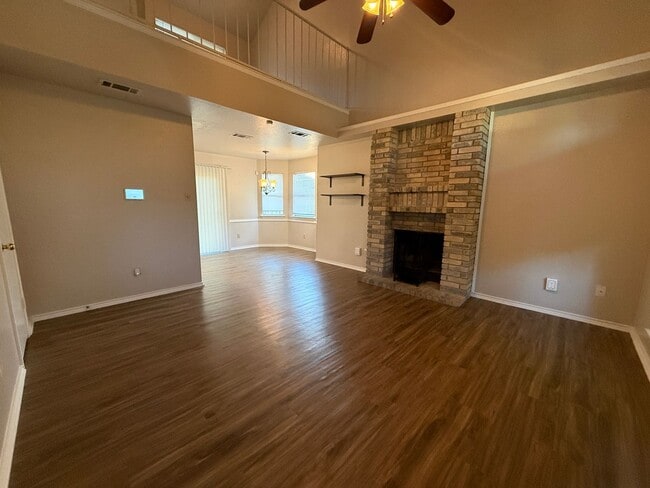 Photo - 2501 Windmill Dr