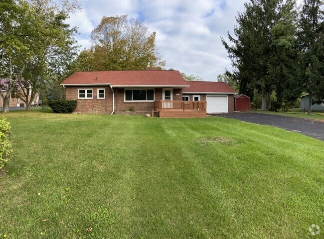 Building Photo - 244 N Ridge Rd Rental