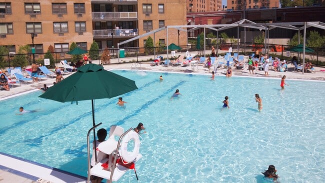 LeFrak City