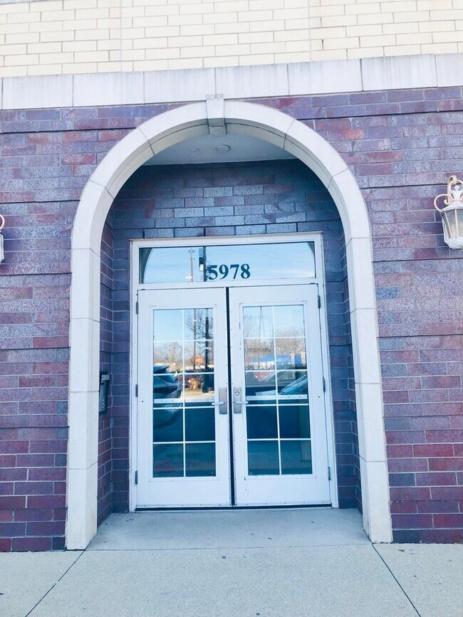 Photo - 5978 N Lincoln Ave