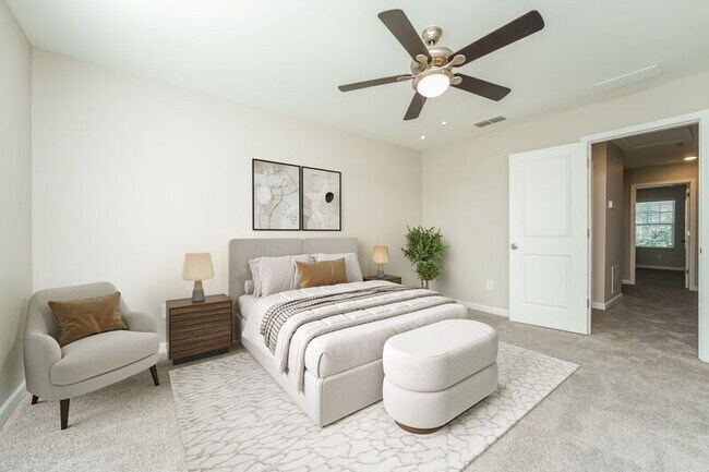 Photo - 3072 Calcutta St